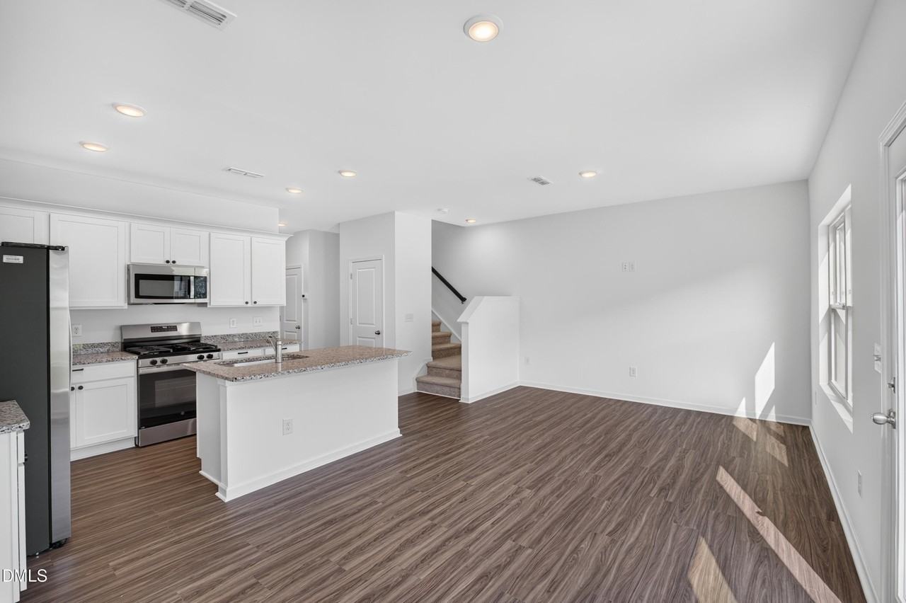 200 Flagstone Way #67 - Photo 3 of 31