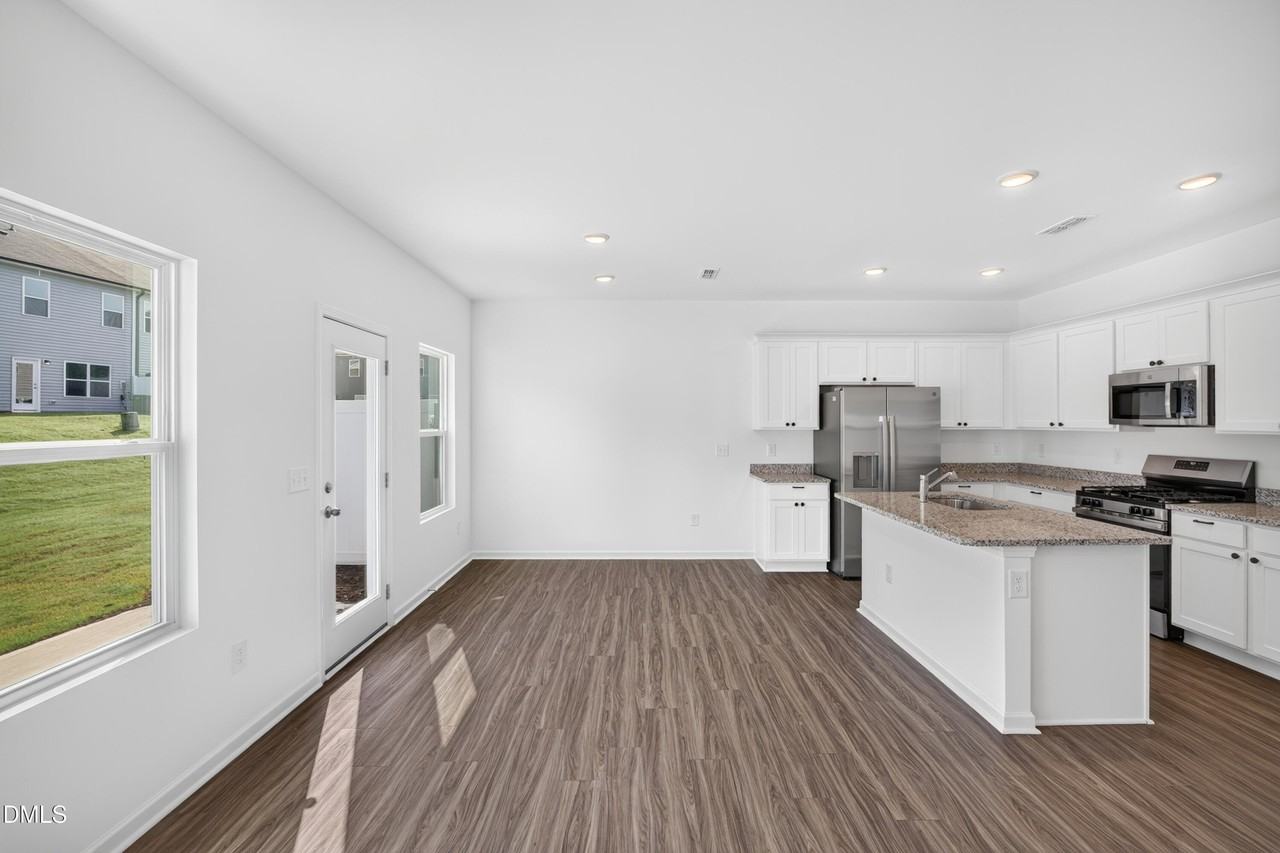200 Flagstone Way #67 - Photo 4 of 31