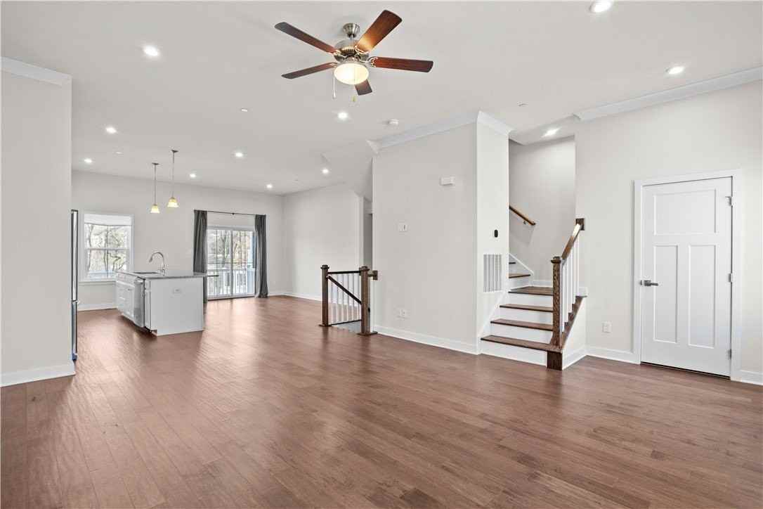 3037 Mahican Cir - Photo 2 of 26