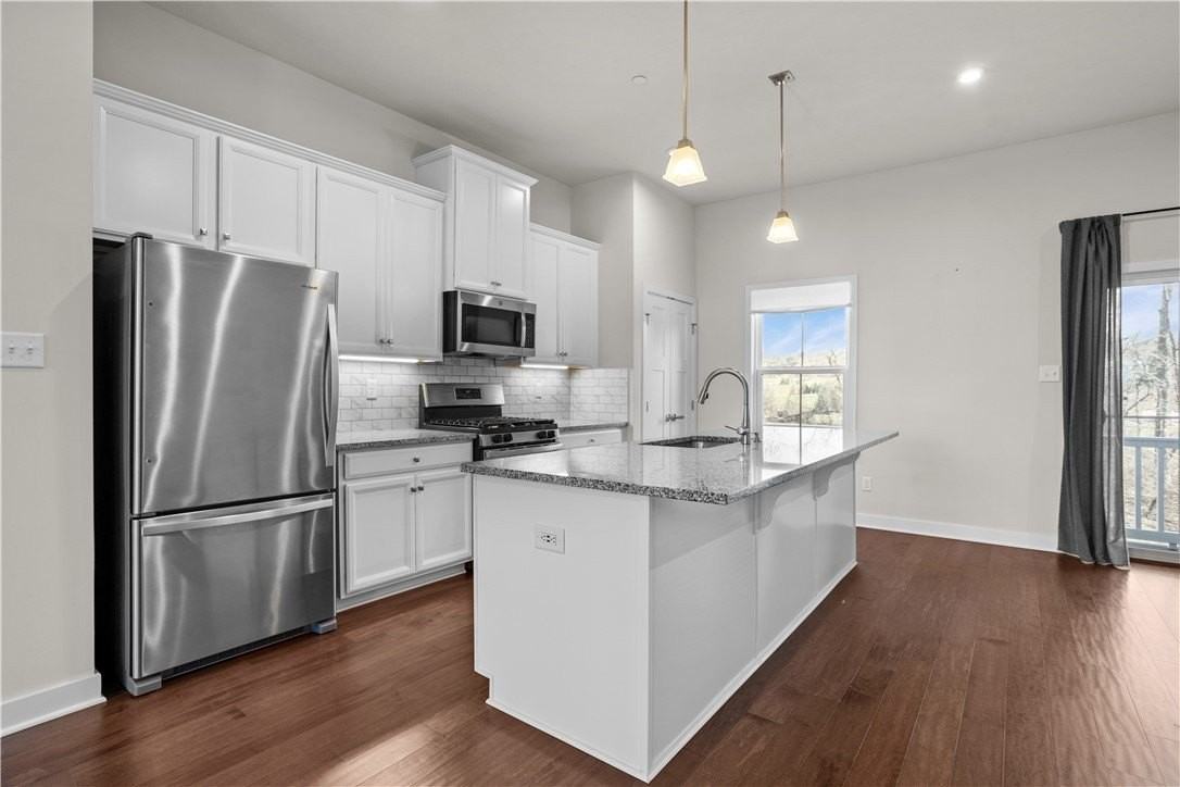 3037 Mahican Cir - Photo 6 of 26