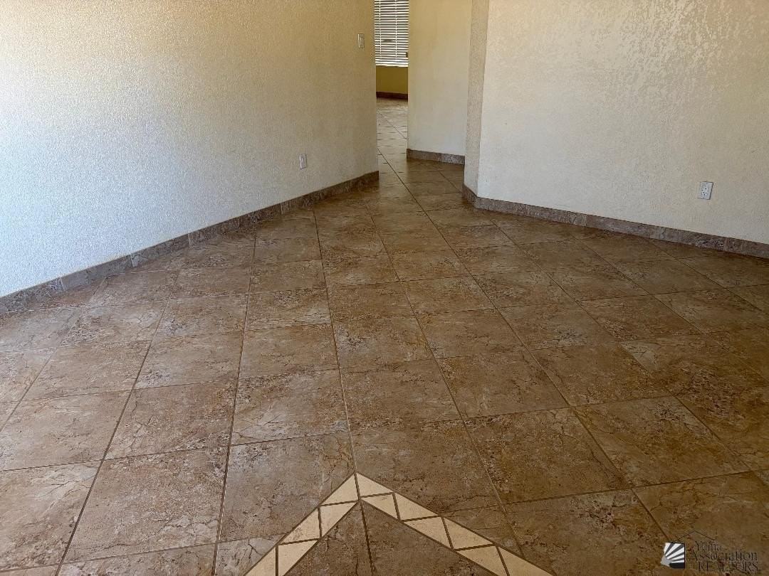 11251 E 27th Pl - Photo 3 of 16