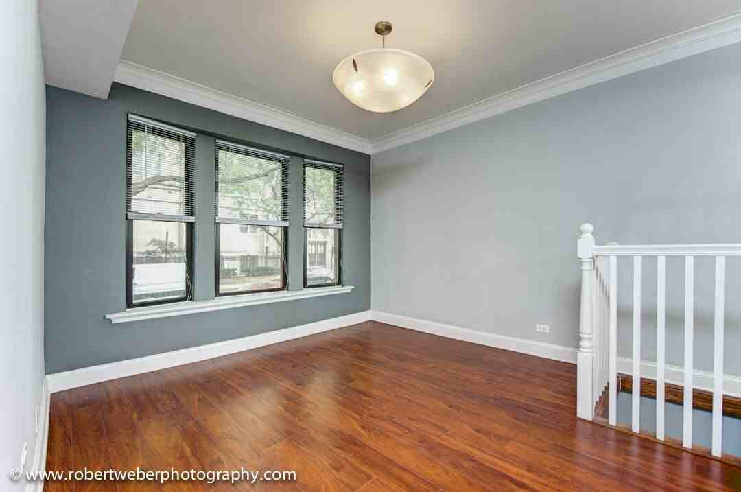1209 W Catalpa Ave #1 - Photo 2 of 11