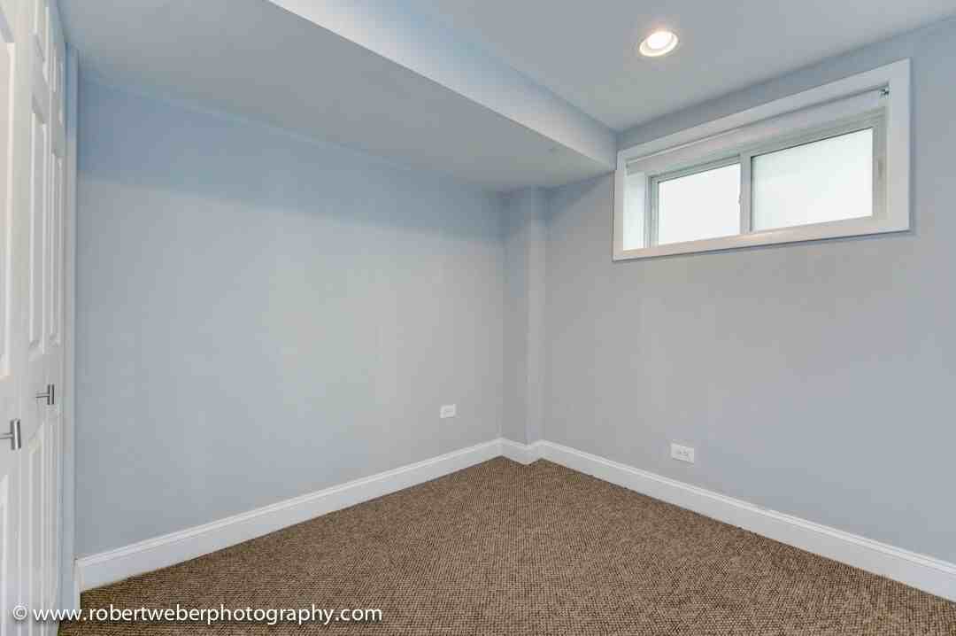 1209 W Catalpa Ave #1 - Photo 6 of 11