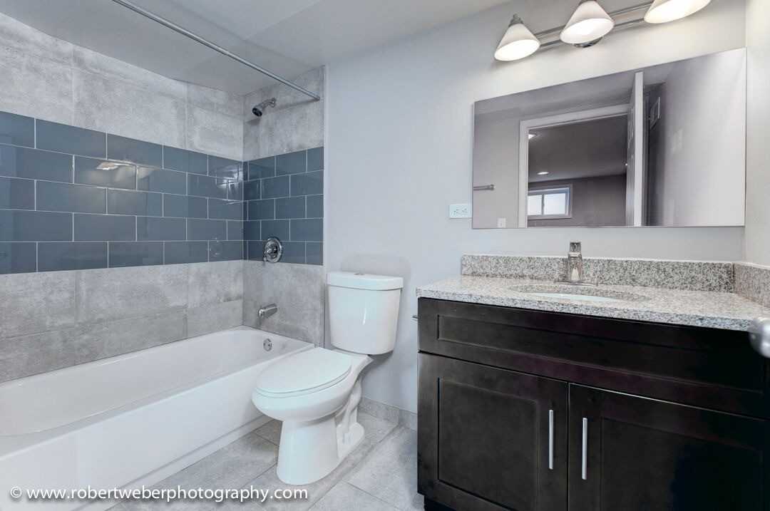 1209 W Catalpa Ave #1 - Photo 7 of 11