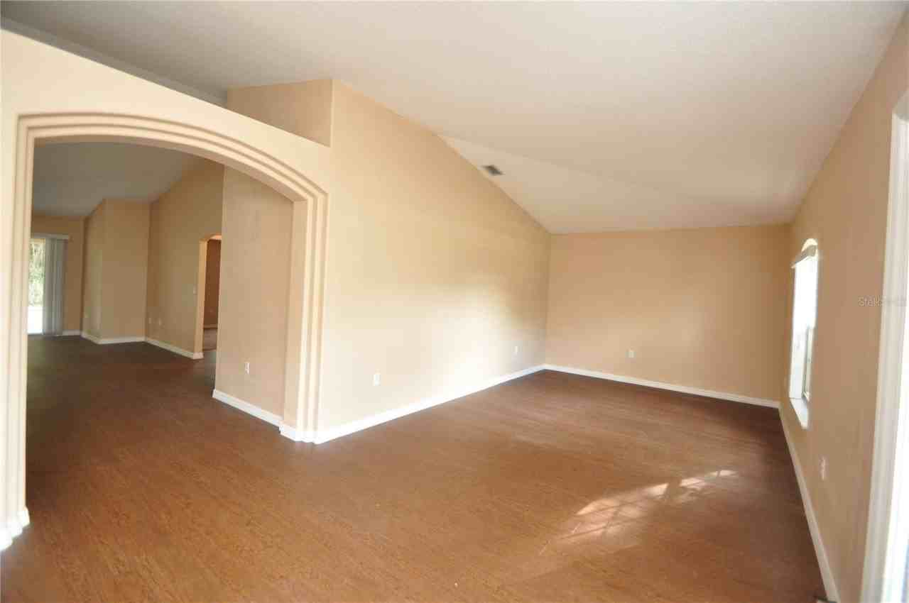 65 Rolling Fern Dr - Photo 4 of 33
