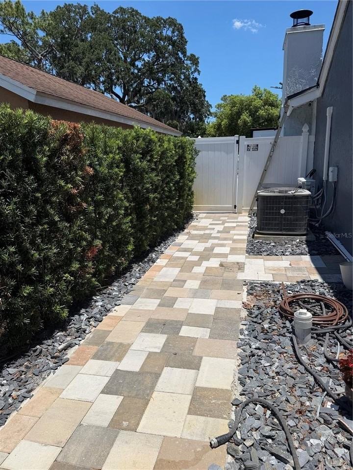 1409 Ponce De Leon Blvd - Photo 4 of 23