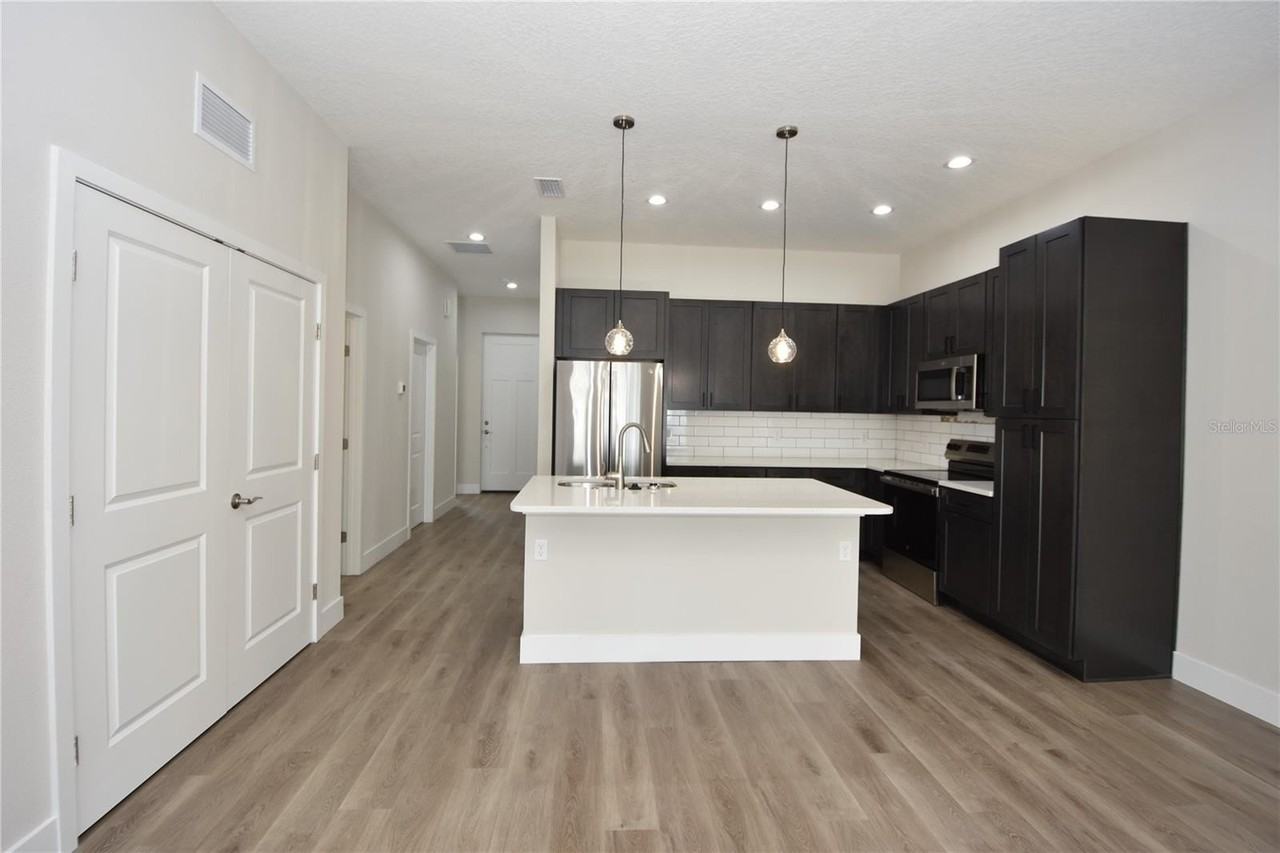 5 Seton Ct #B - Photo 2 of 26