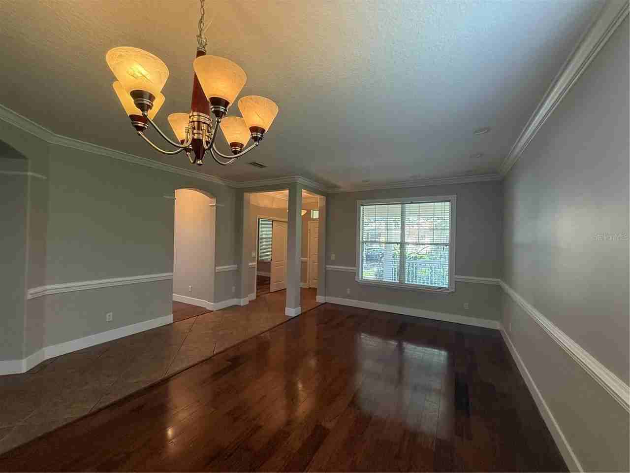 6719 Romney Ln - Photo 3 of 32