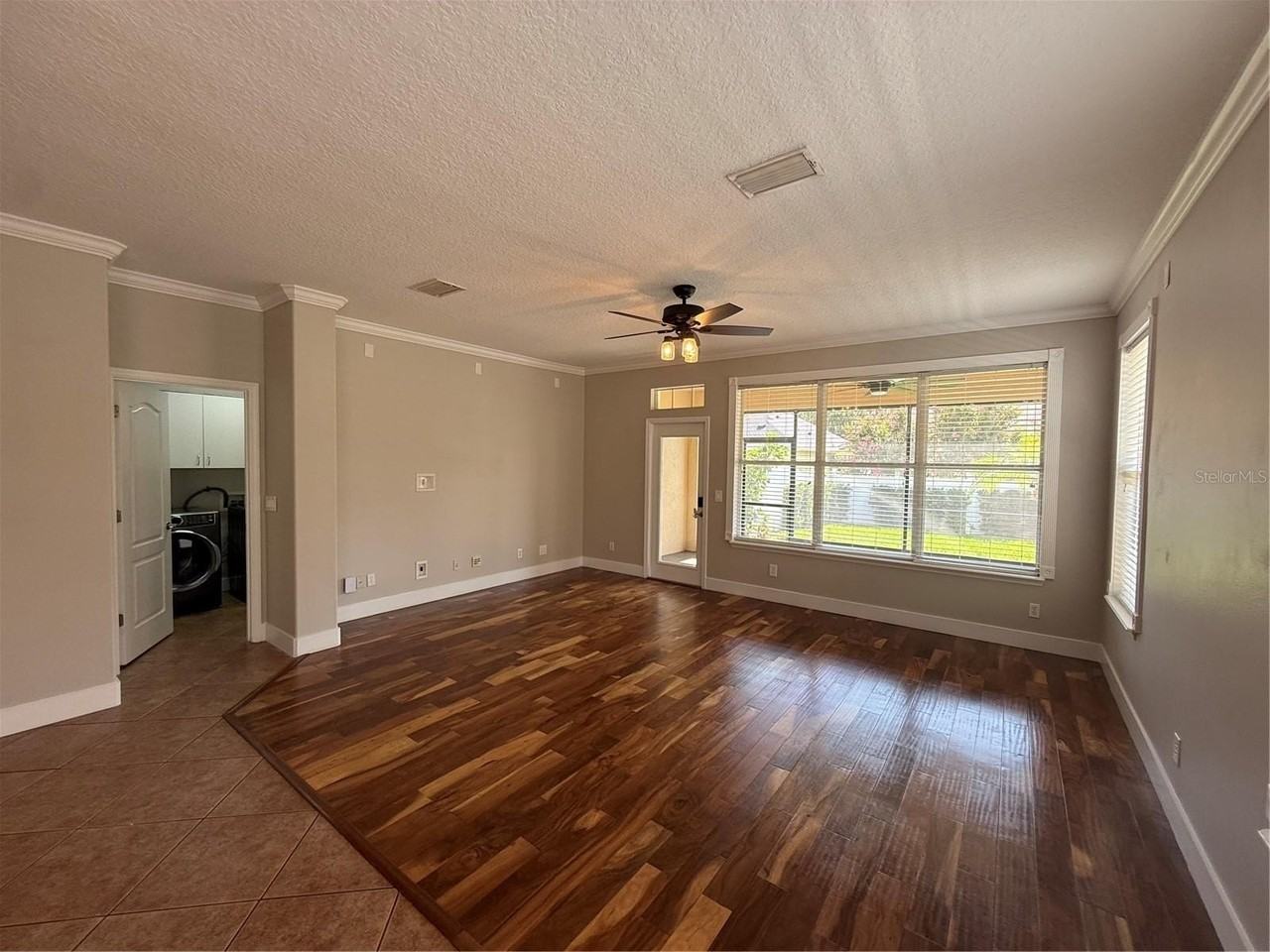6719 Romney Ln - Photo 4 of 32