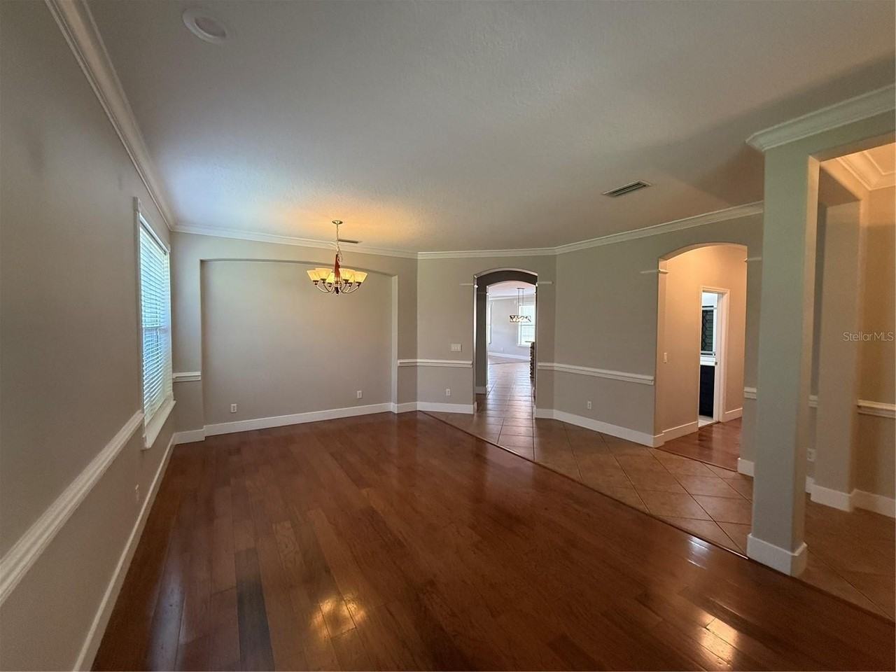 6719 Romney Ln - Photo 5 of 32