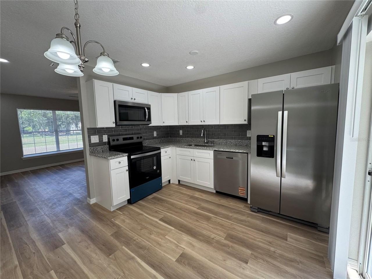 1151 W Minneola Ave - Photo 6 of 15
