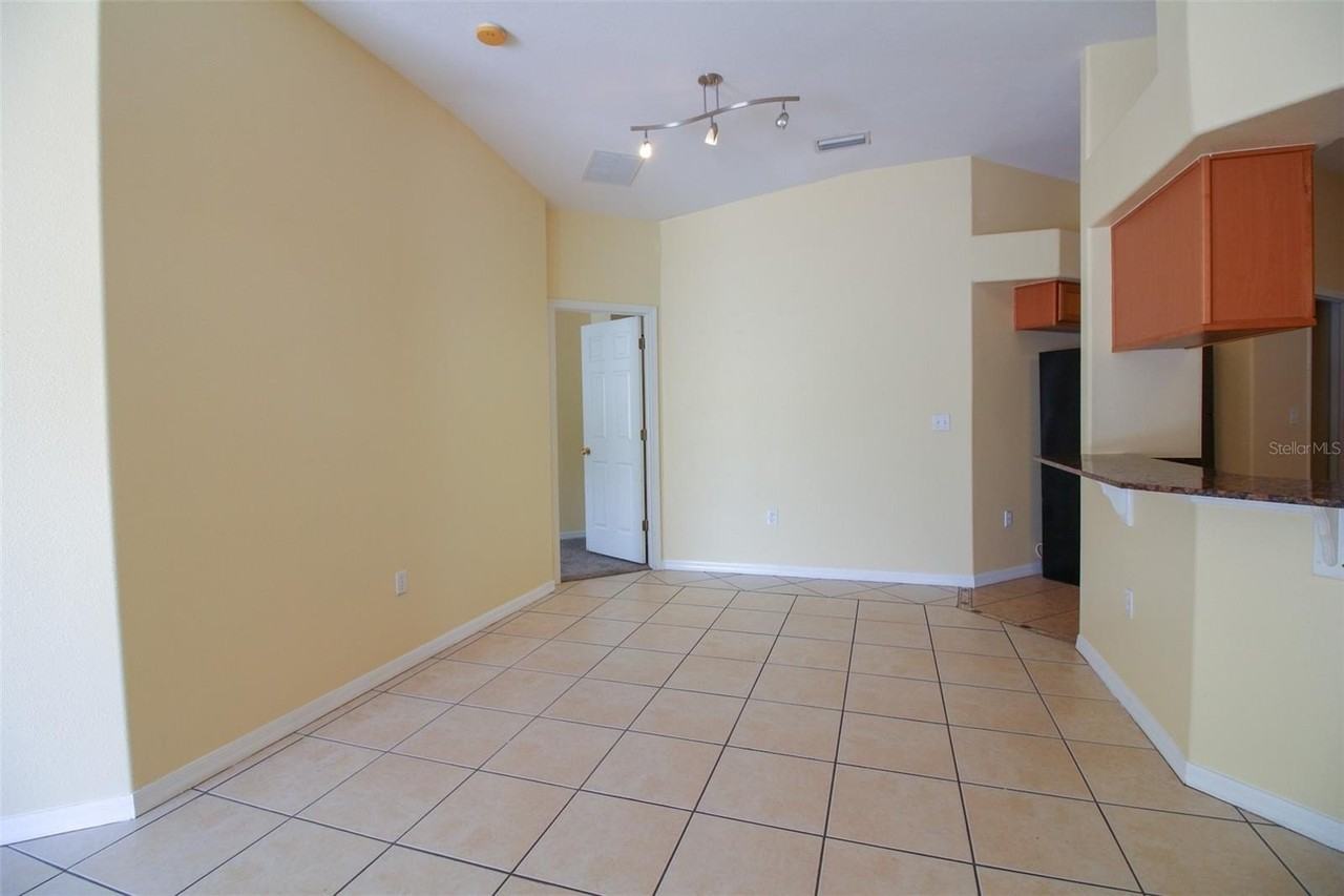 1702 Holton Rd - Photo 6 of 25