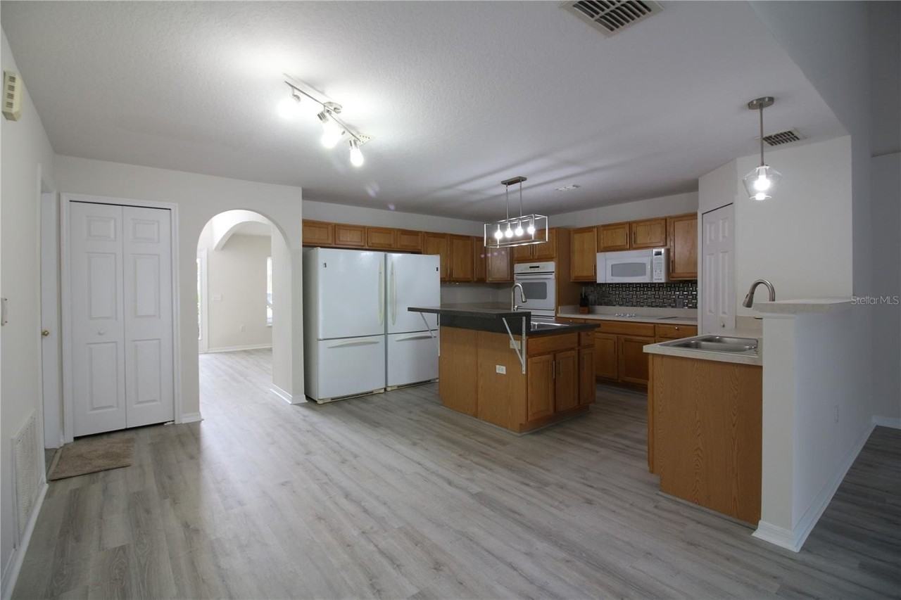 1222 Myopia Hunt Club Dr - Photo 5 of 26