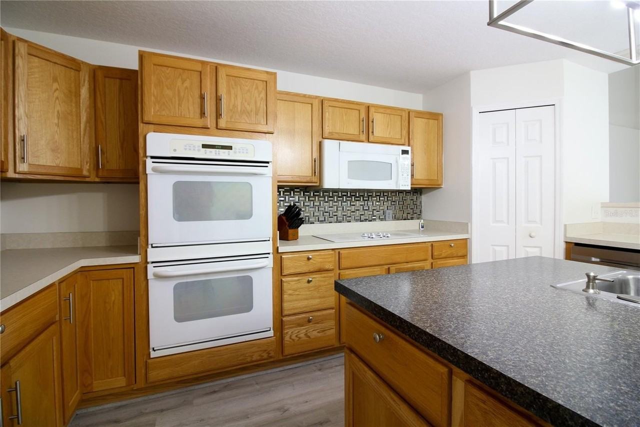 1222 Myopia Hunt Club Dr - Photo 7 of 26