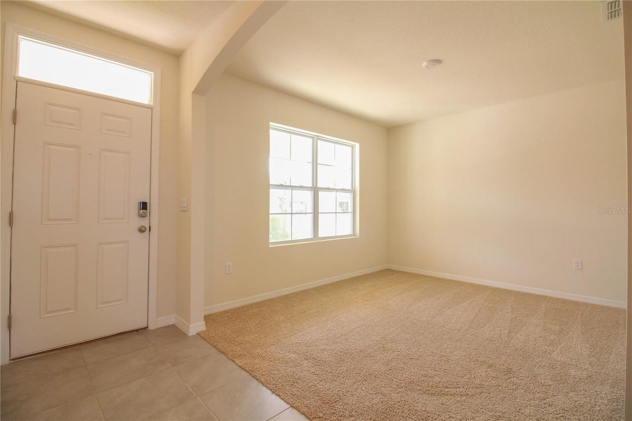 2822 Ivy Lake Ct - Photo 2 of 25