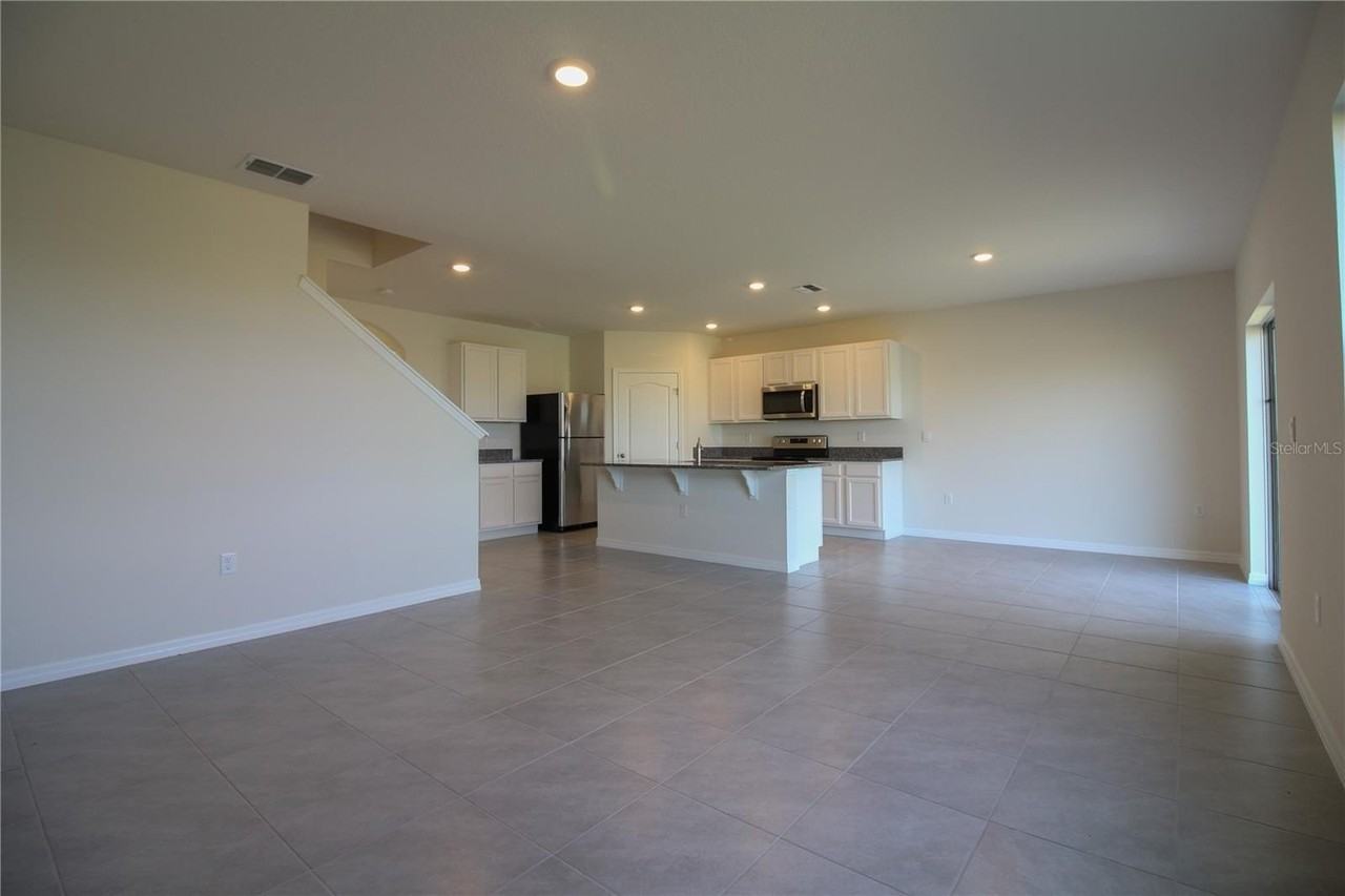 2822 Ivy Lake Ct - Photo 5 of 25