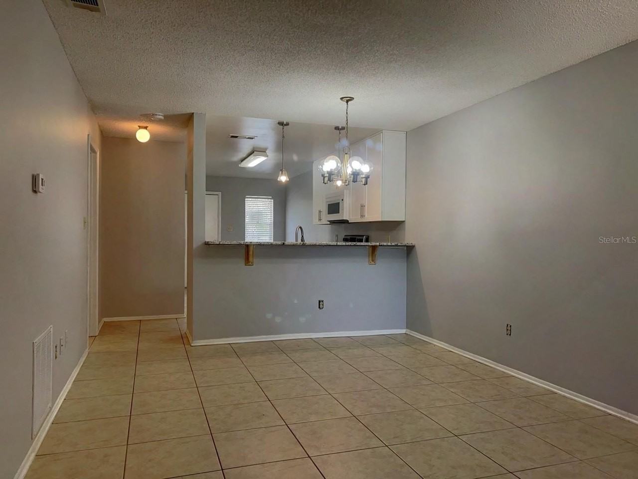 1421 Sophie Blvd - Photo 3 of 16