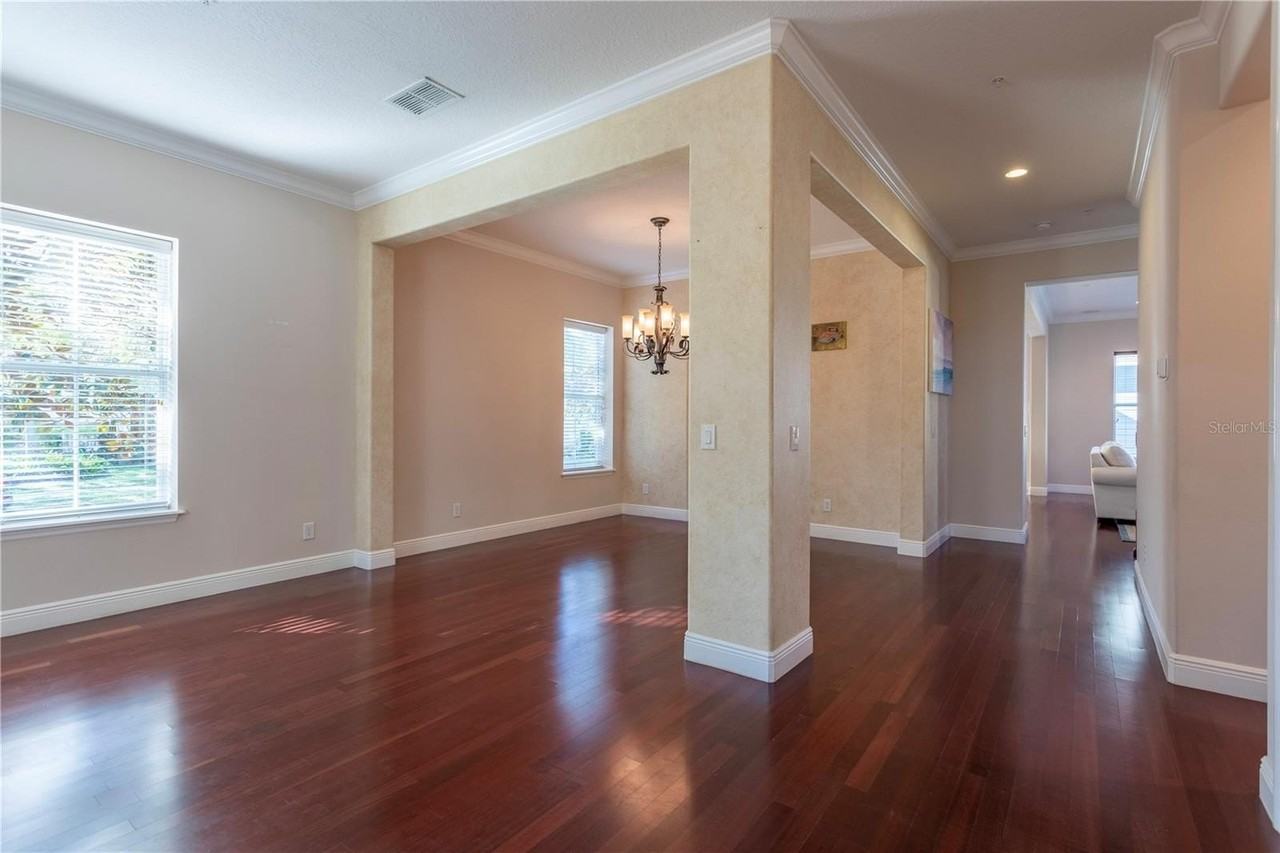 1608 Hanks Ave - Photo 4 of 34