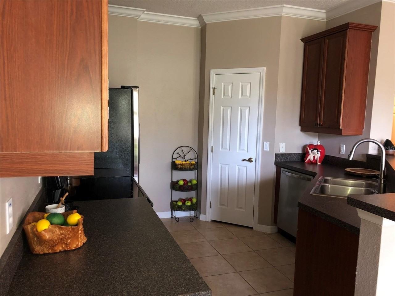 656 Pinebranch Cir - Photo 6 of 29