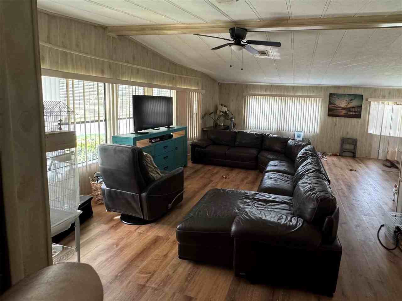 226 Ellsworth Dr - Photo 5 of 13