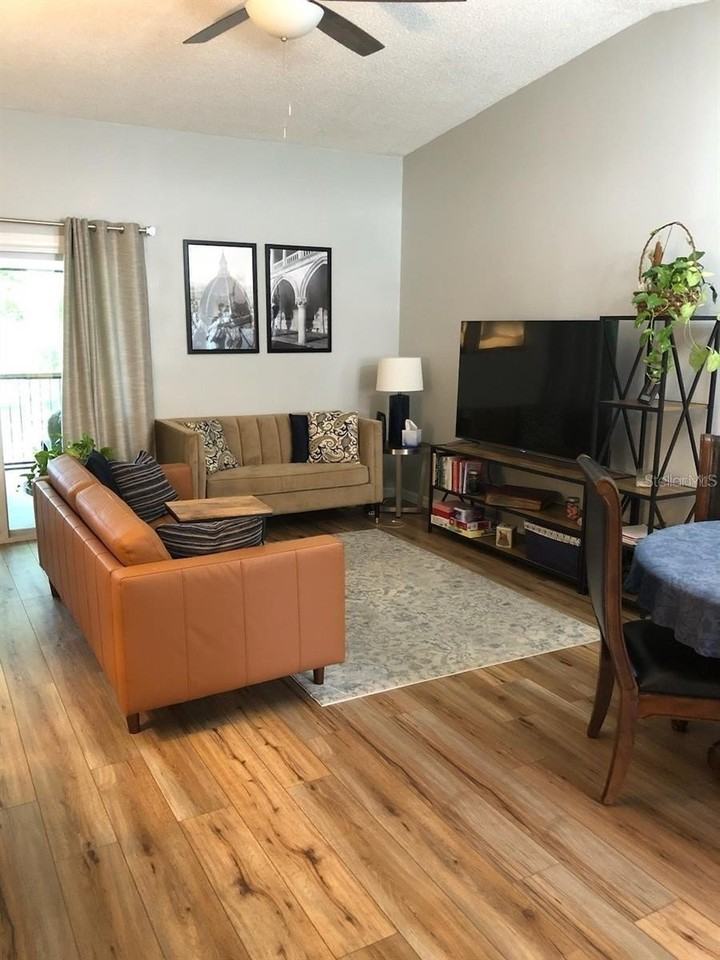 255 W Osceola St - Photo 6 of 17