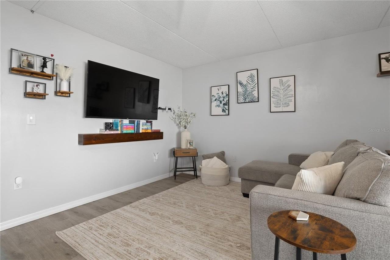 1154 Paseo Del Sol #B - Photo 2 of 18