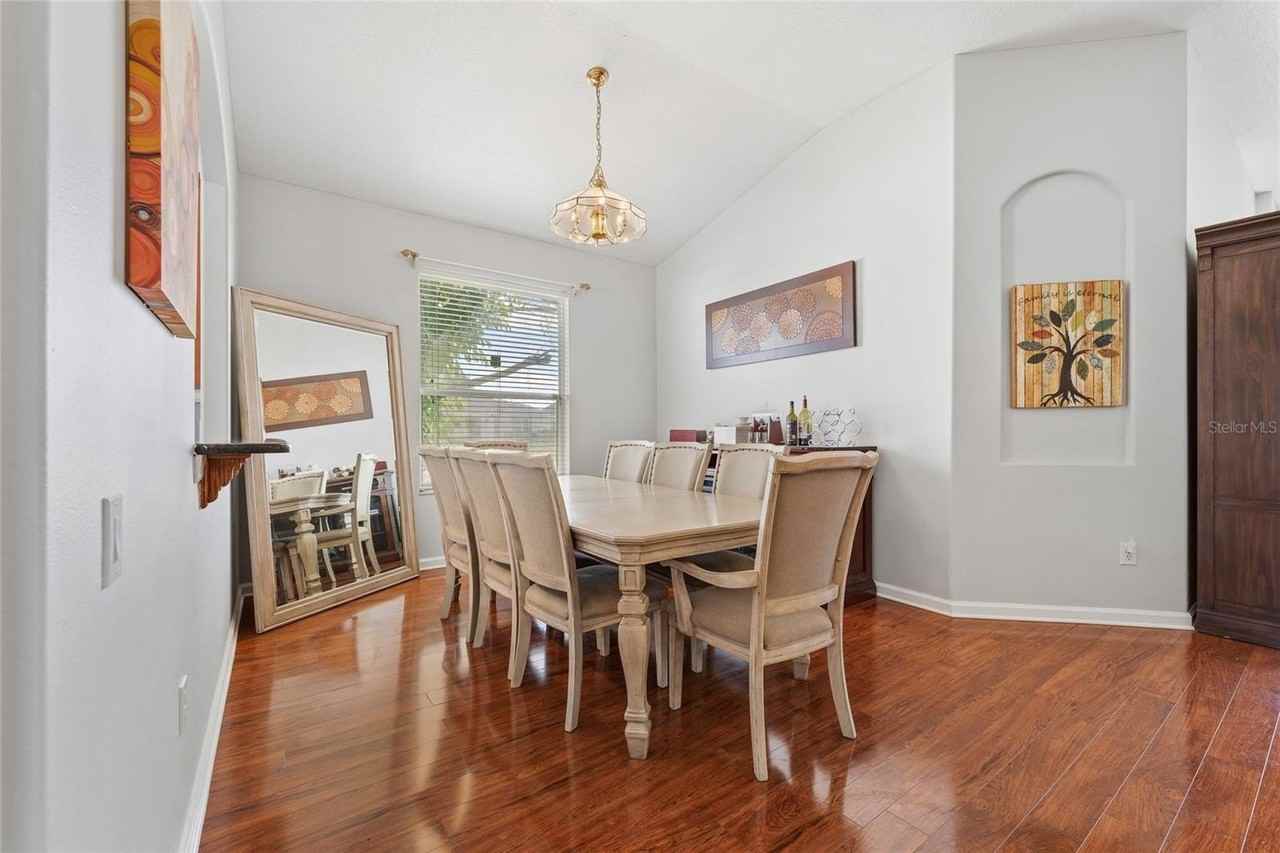 3180 Stonehurst Cir - Photo 7 of 22