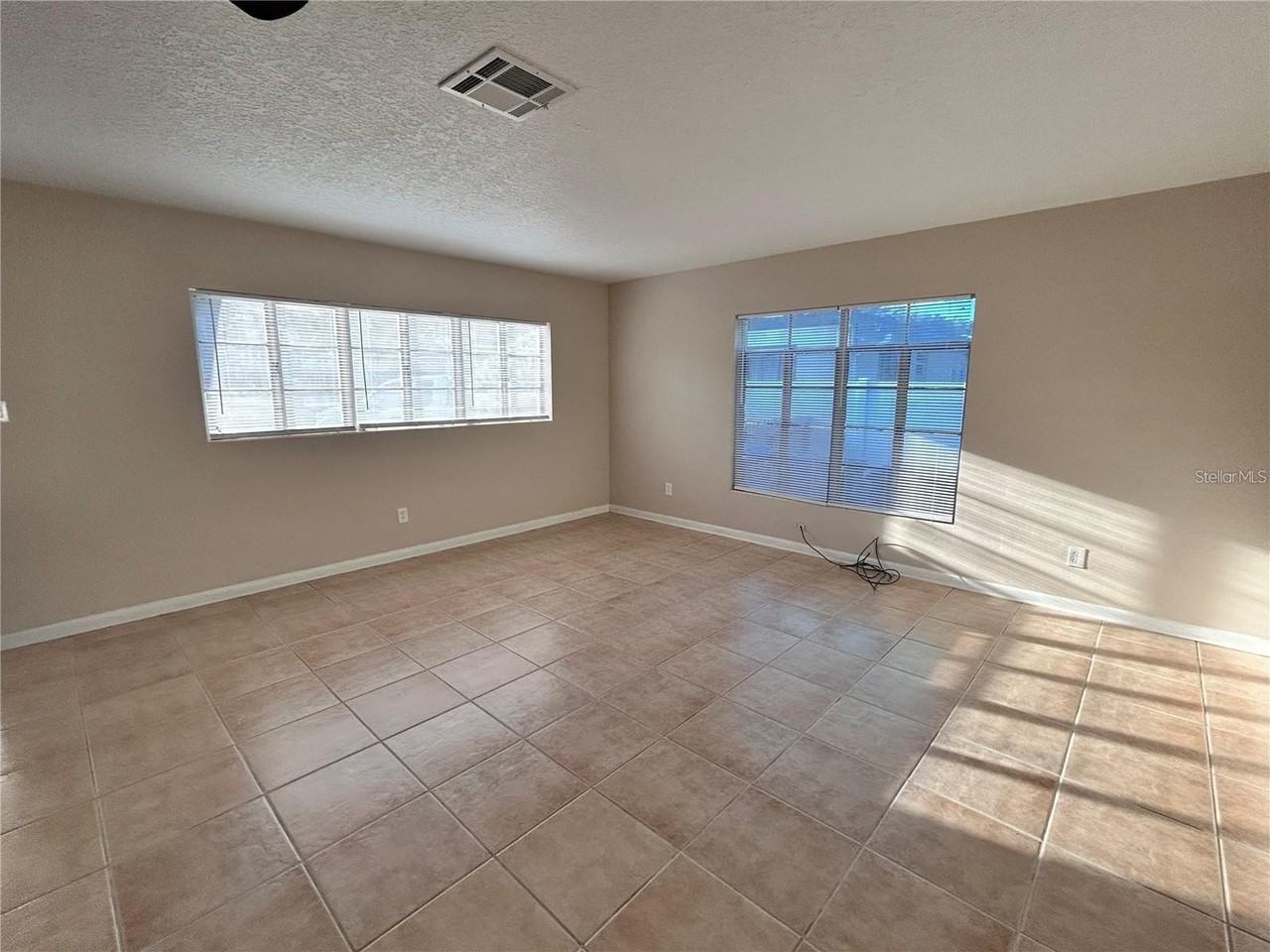 641 S Lakemont Ave - Photo 6 of 16