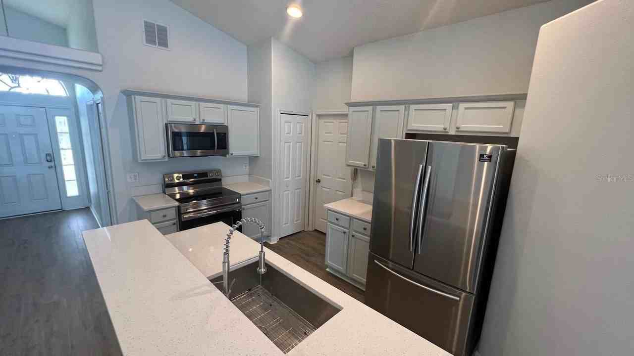 16628 Palm Spring Dr - Photo 7 of 31