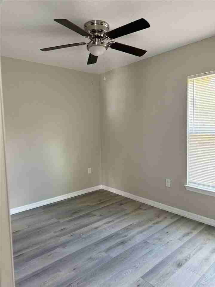 9539 N Travis Dr #B - Photo 4 of 11