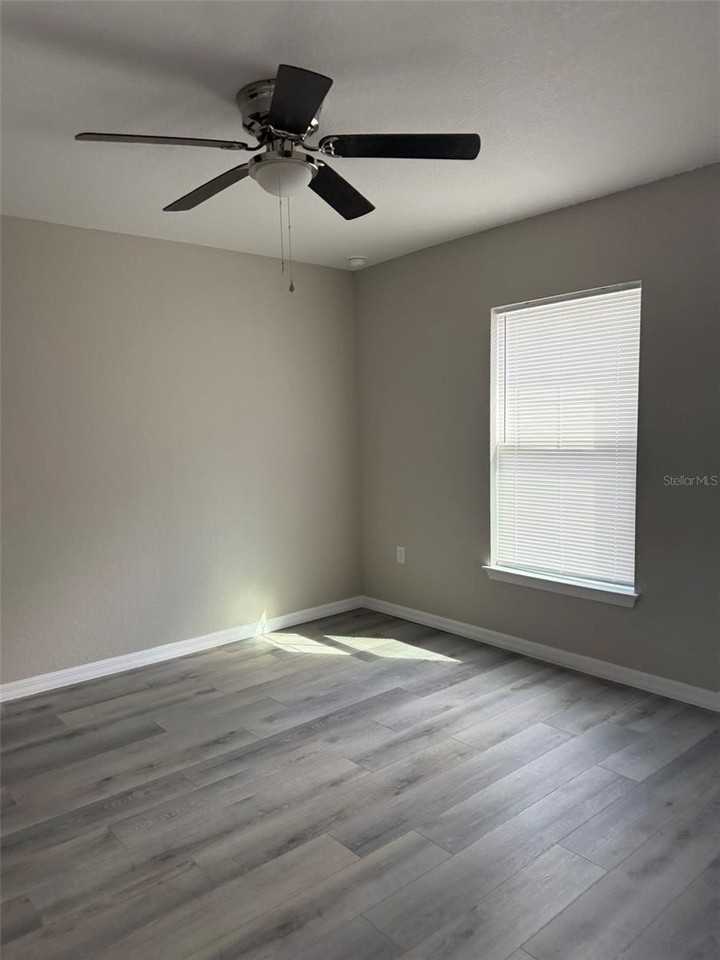 9539 N Travis Dr #B - Photo 6 of 11