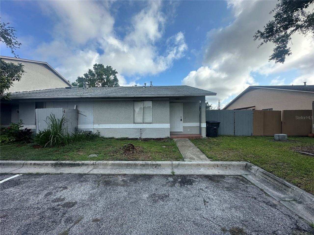 1000 Dolphin Dr