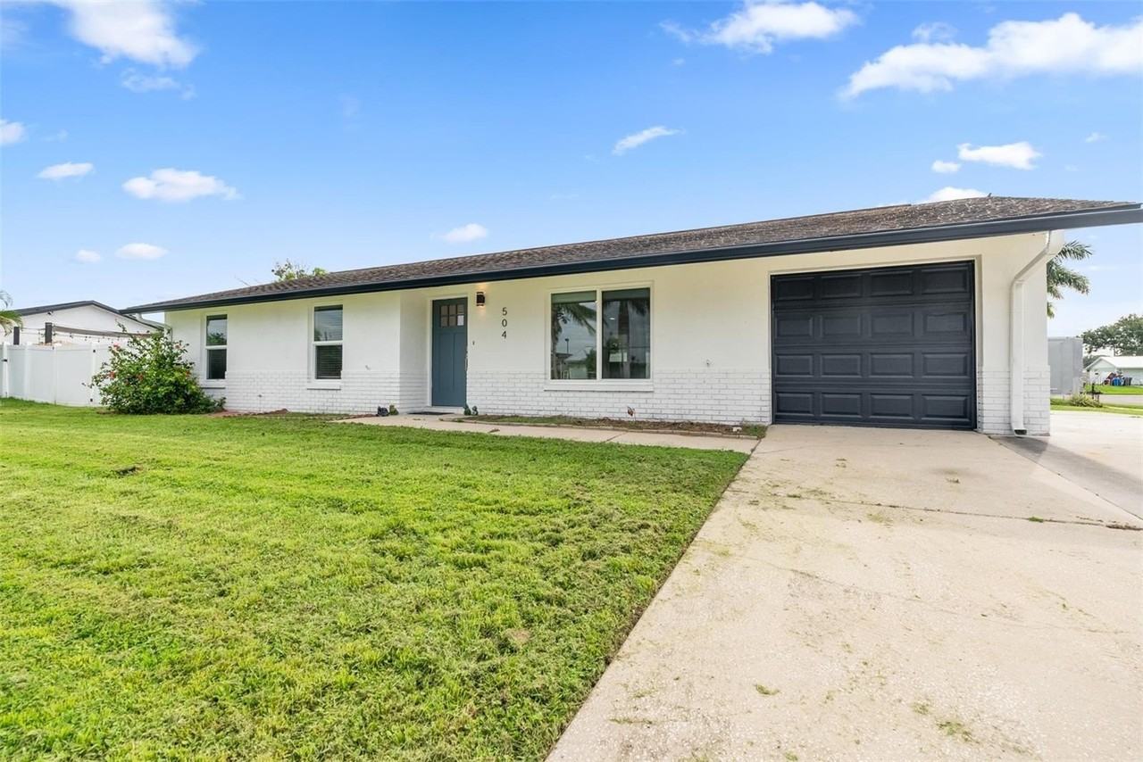 504 Red Mangrove Ln - Photo 3 of 45