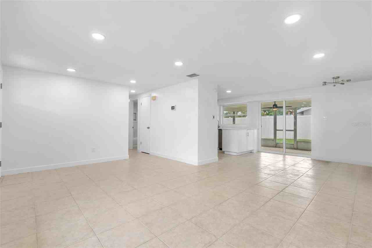 504 Red Mangrove Ln - Photo 7 of 45