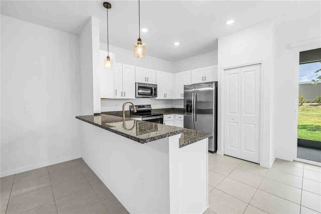 9305 Bonita Mar Dr - Photo 7 of 41