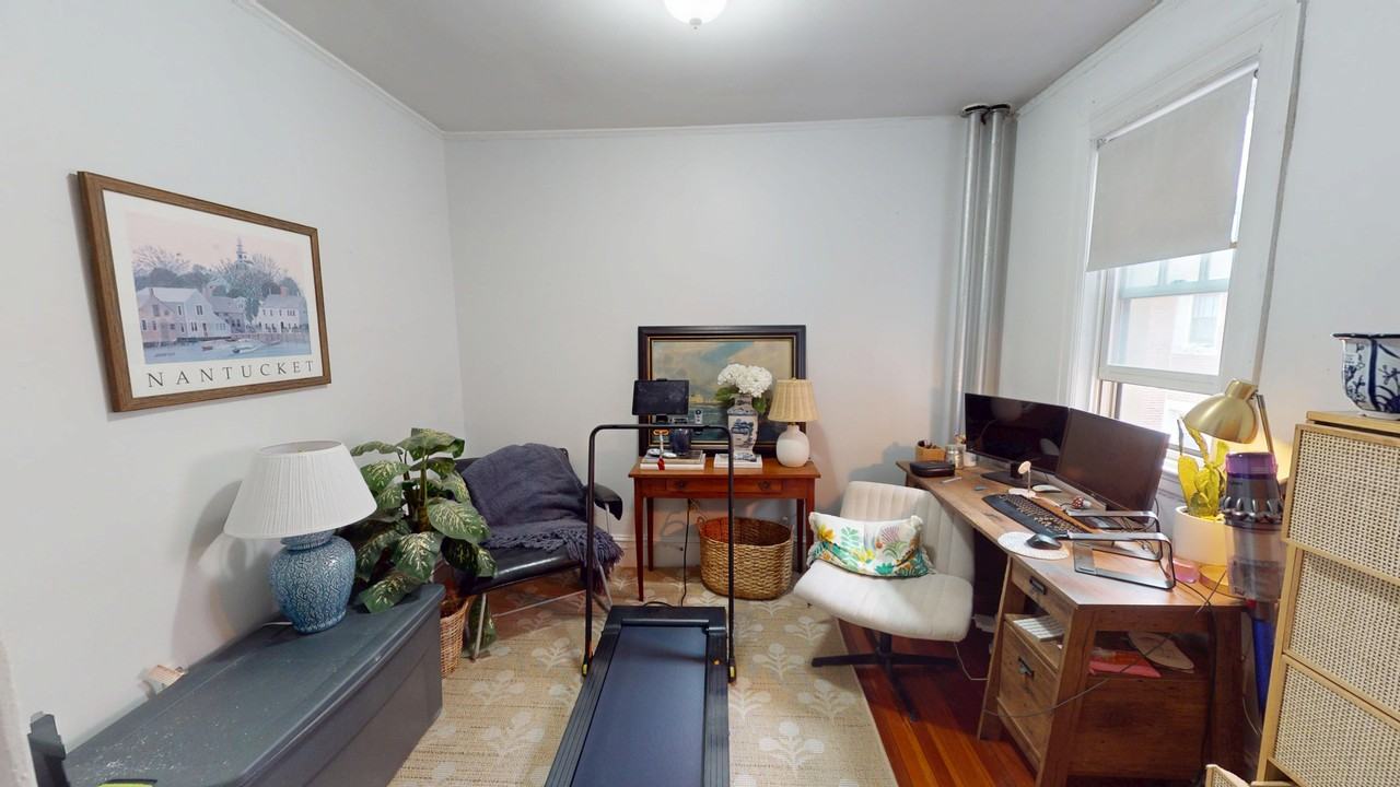 1216 Beacon St #5 - Photo 2 of 16