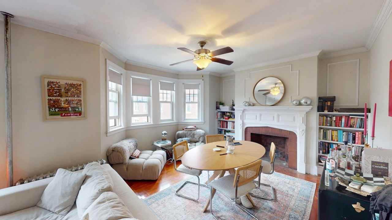 1216 Beacon St #5 - Photo 7 of 16
