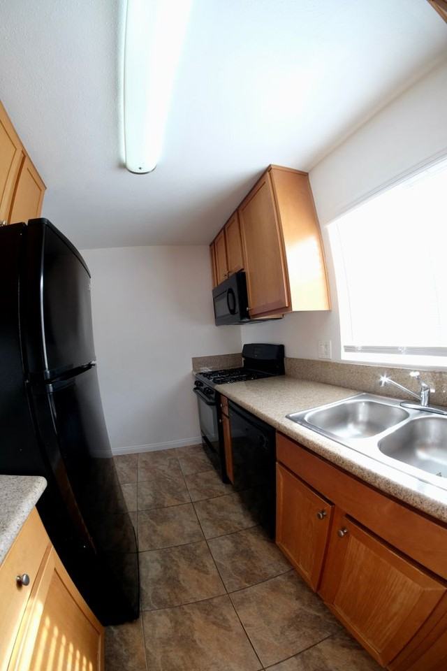 Palm Terrace Condos - Photo 4 of 18