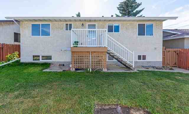 153 Woodvale Road West Nw - Photo 5 of 46