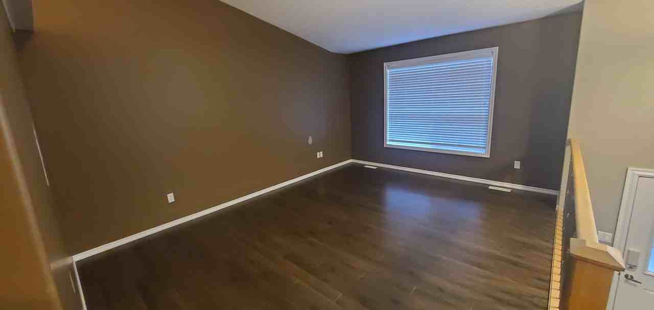 6506 47 St Unit 10 - Photo 4 of 18