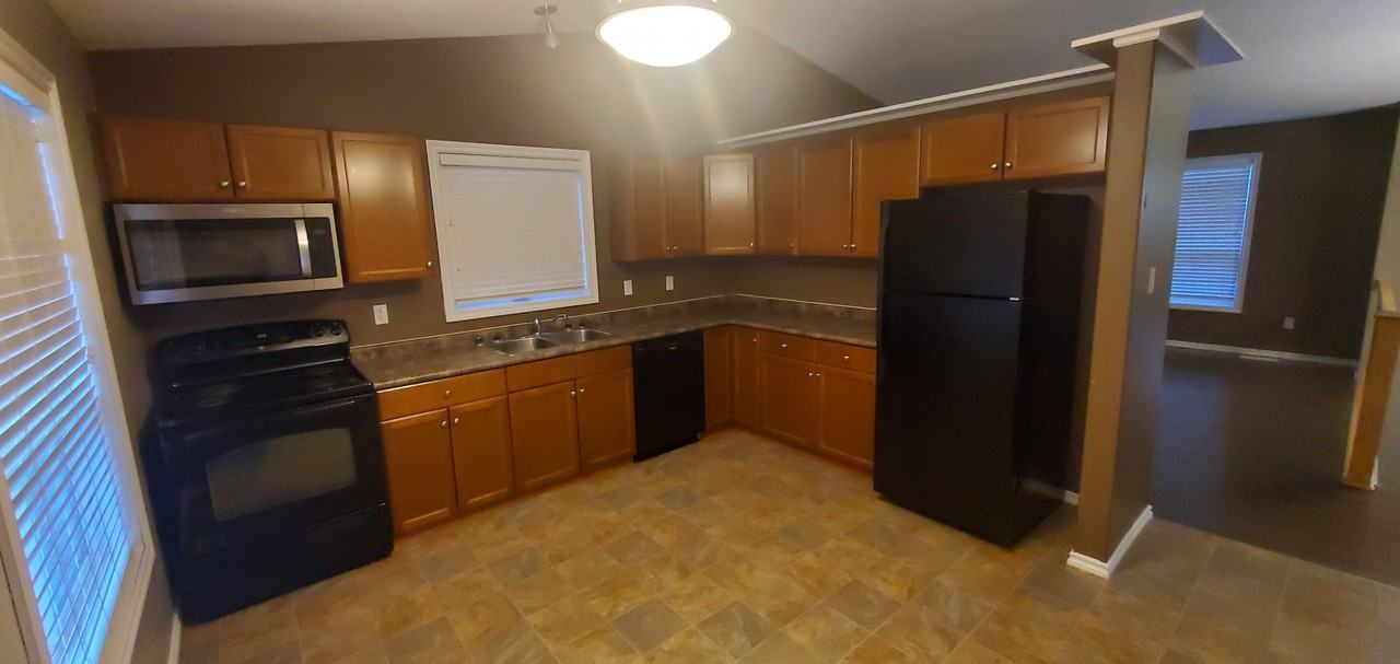 6506 47 St Unit 10 - Photo 5 of 18