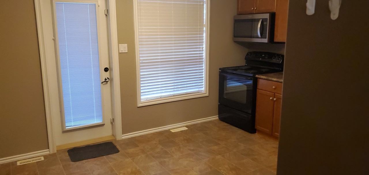 6506 47 St Unit 10 - Photo 6 of 18