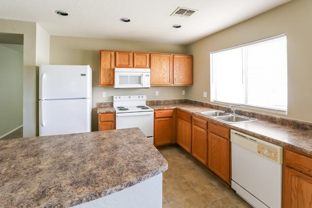 3140 W Maldonado Rd - Photo 7 of 16