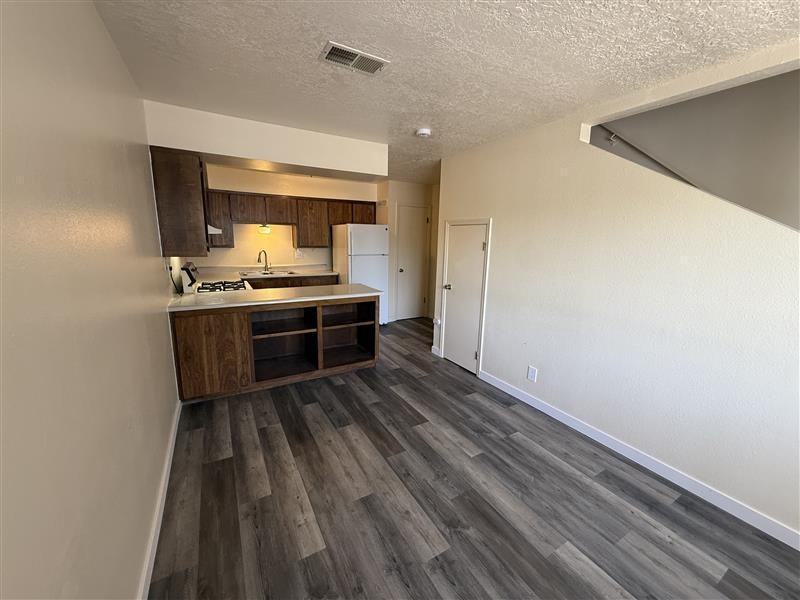 600 Morris St Ne #1 - Photo 6 of 29