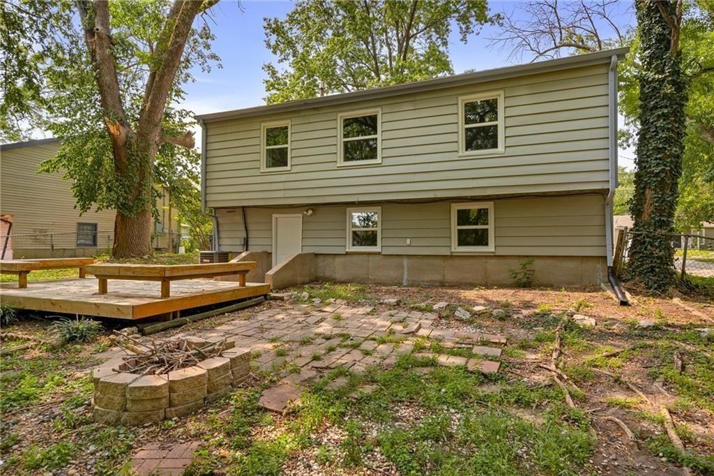 136 S Emma St - Photo 6 of 7