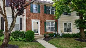 featured image of 120 Royalty Cir