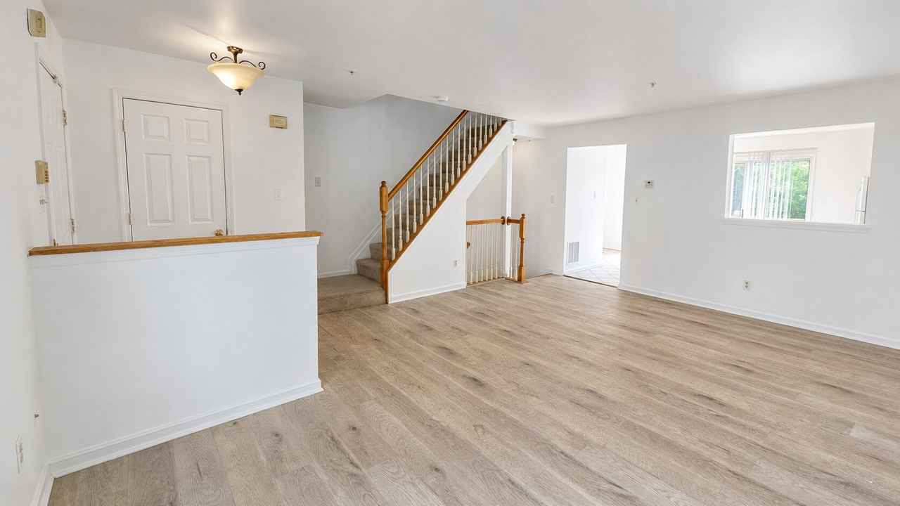 120 Royalty Cir - Photo 2 of 24