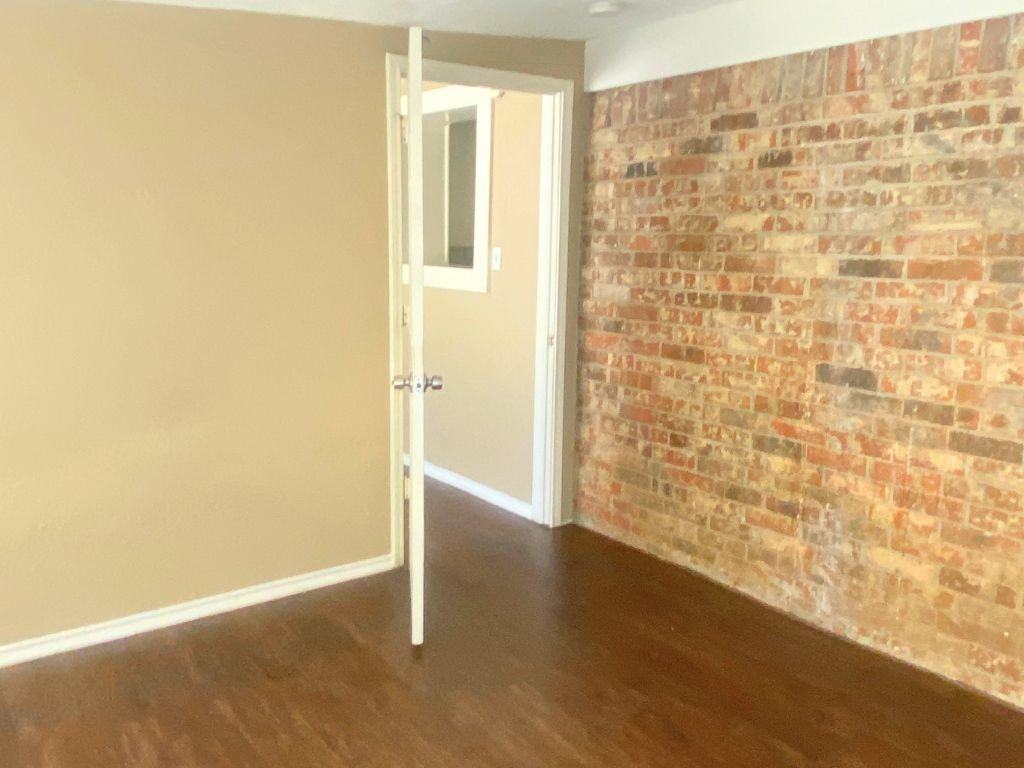 748 Chalk Hill Ln - Photo 5 of 20