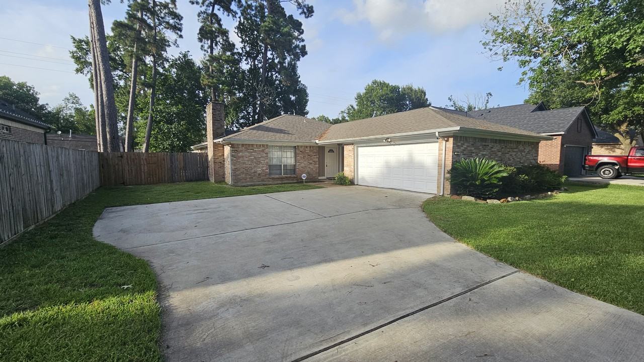 3310 Indian Mound Trl - Photo 2 of 22