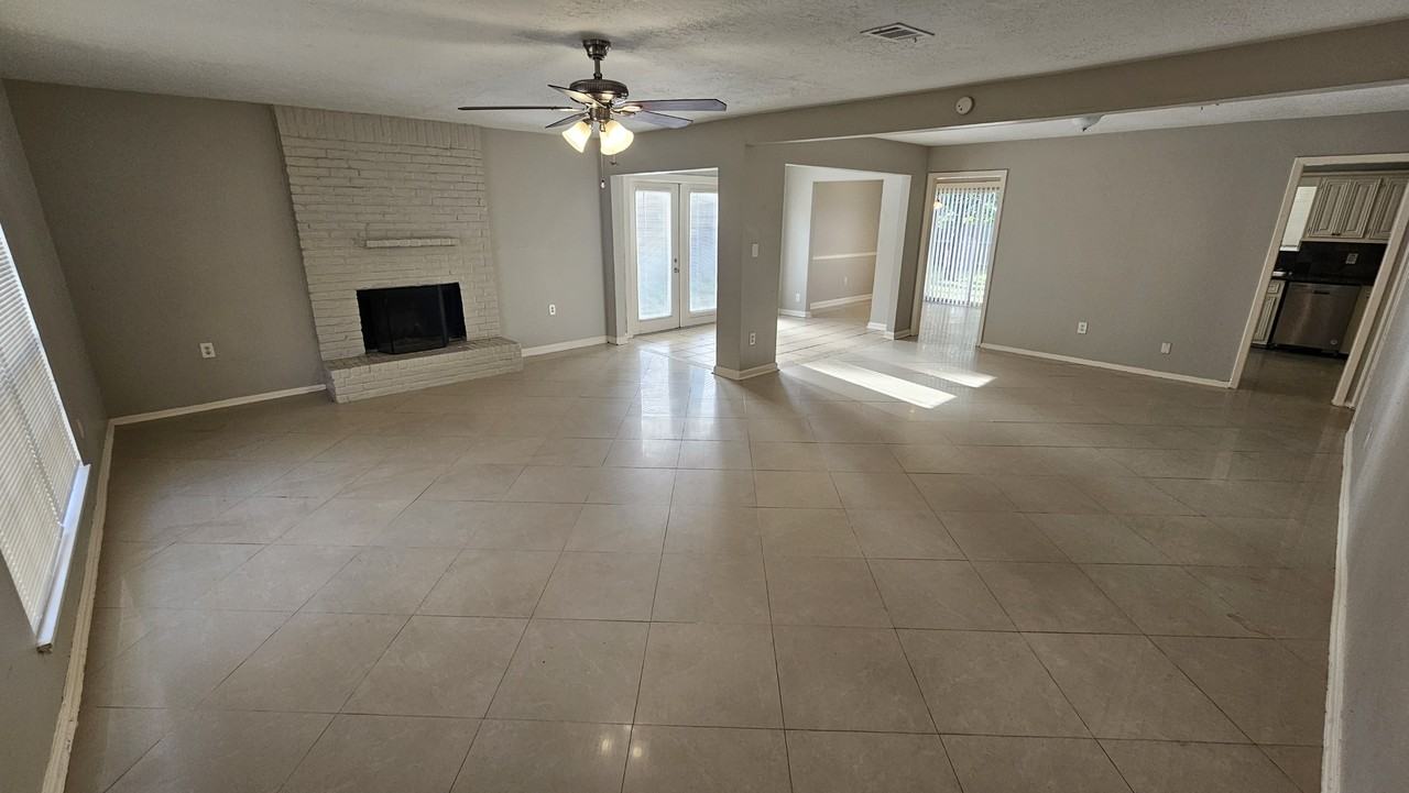3310 Indian Mound Trl - Photo 4 of 22
